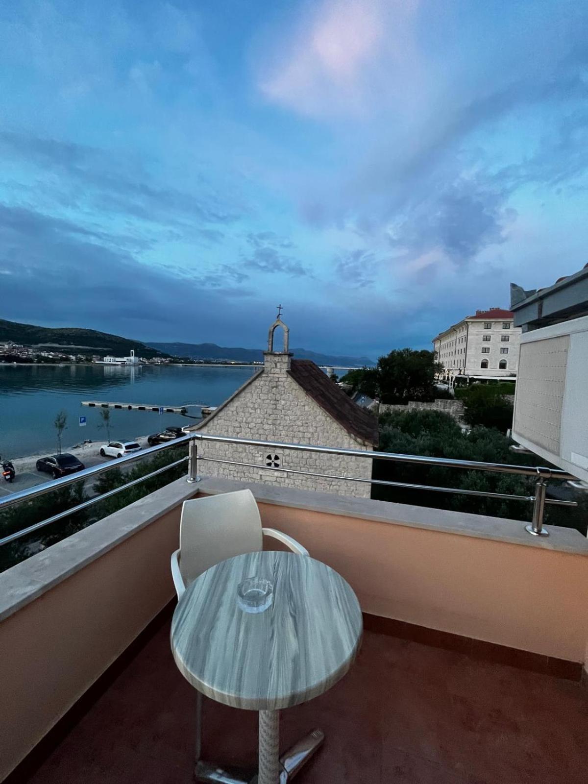 Kapetanovi Dvori * Trogir