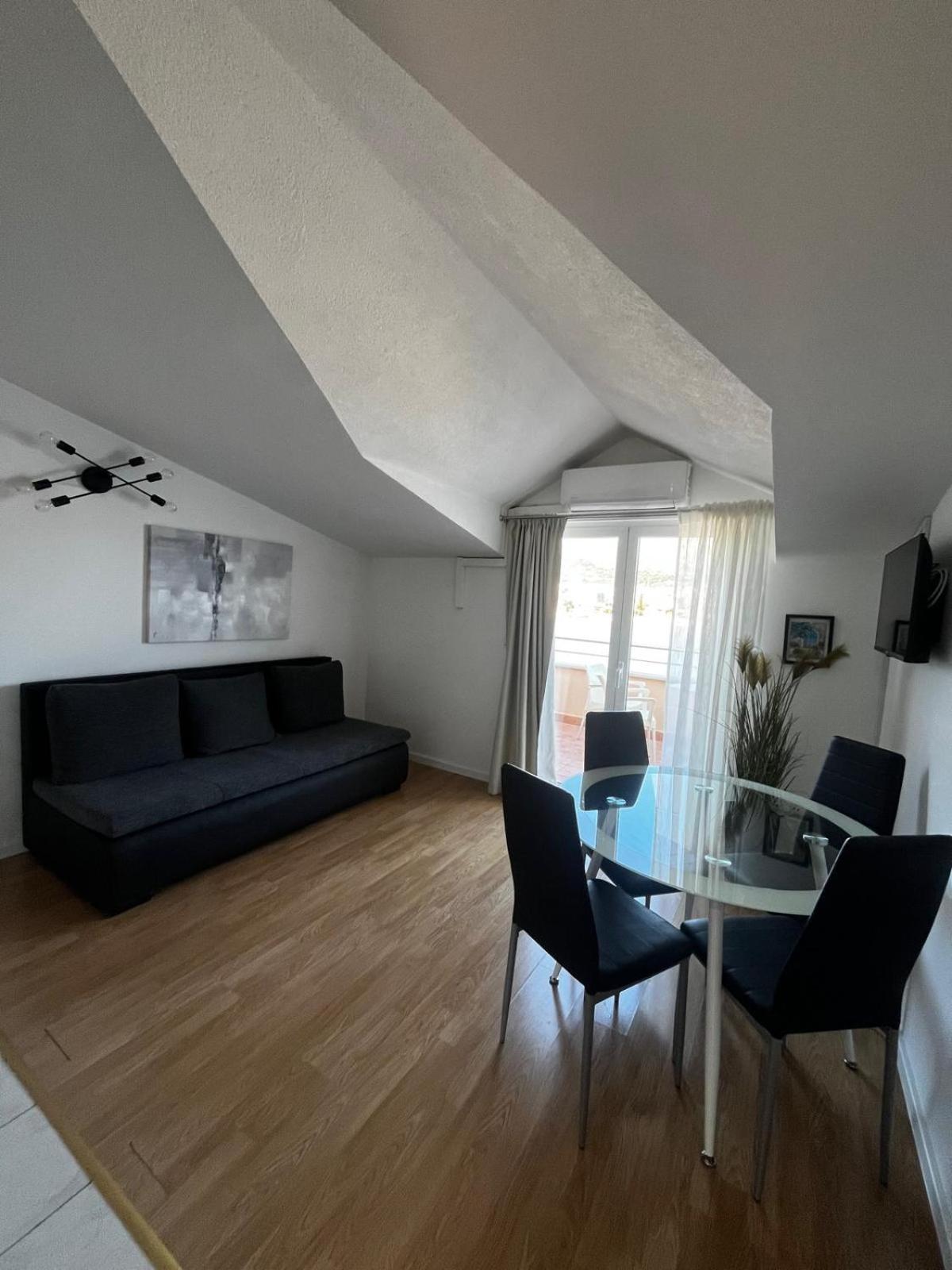 Kapetanovi Dvori Apartmán *