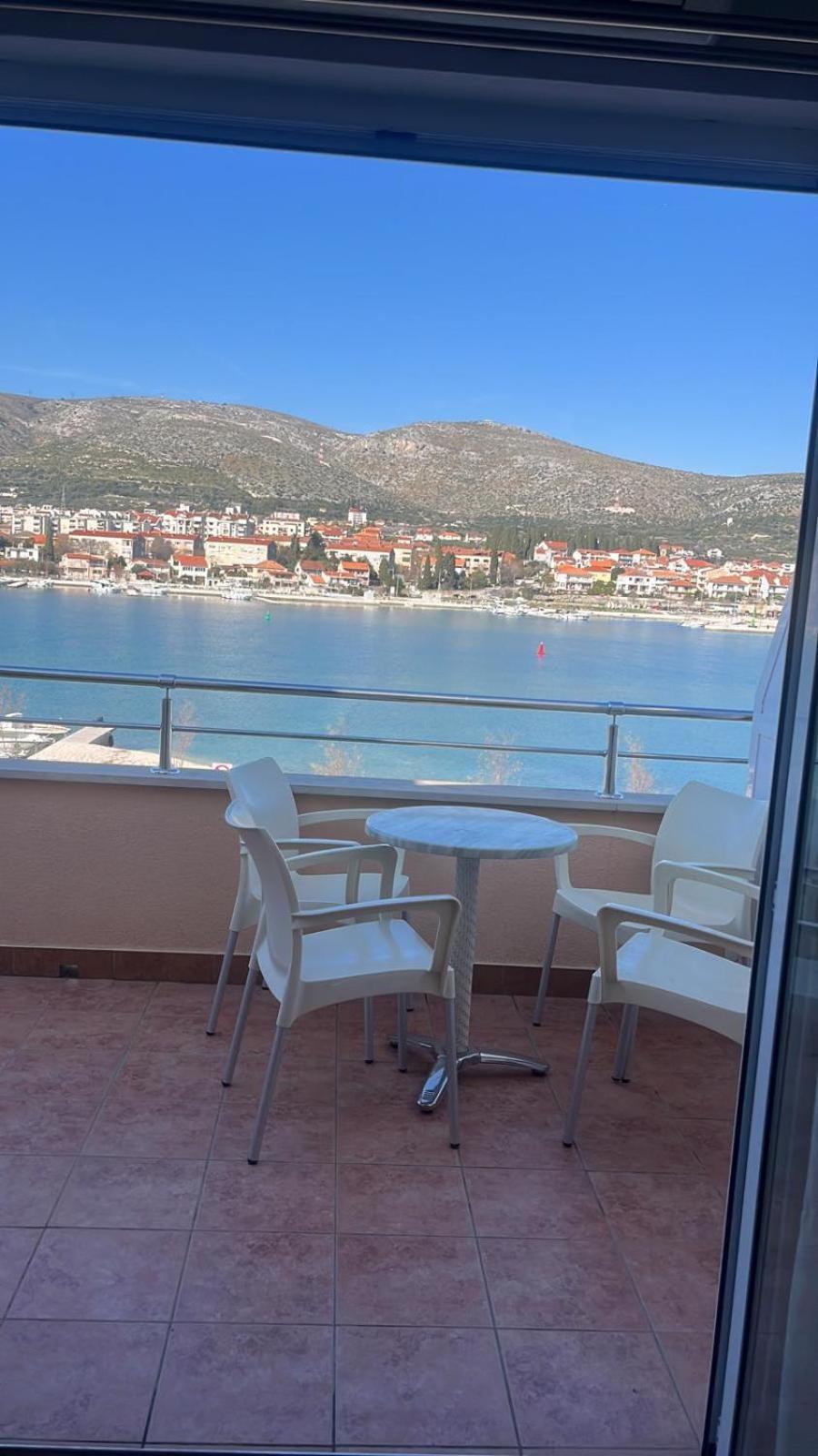 Kapetanovi Dvori Apartmán Trogir